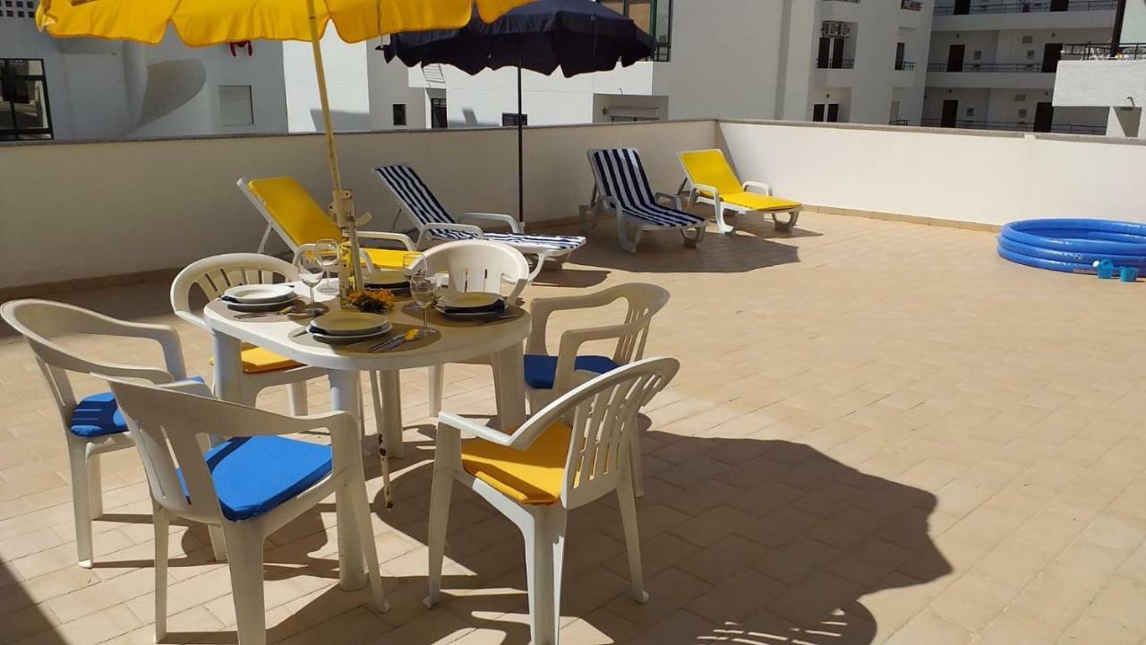 T2 Tahíti - Terraço, Familiar, Garagem, Wifi Quarteira Exterior foto
